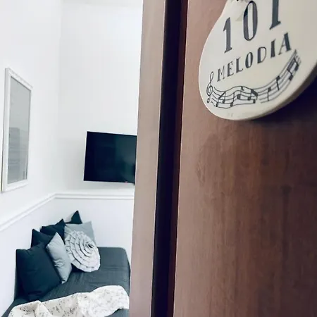 Miluar - Centro Storico - Lungo La Via Della Musica 4* 나폴리